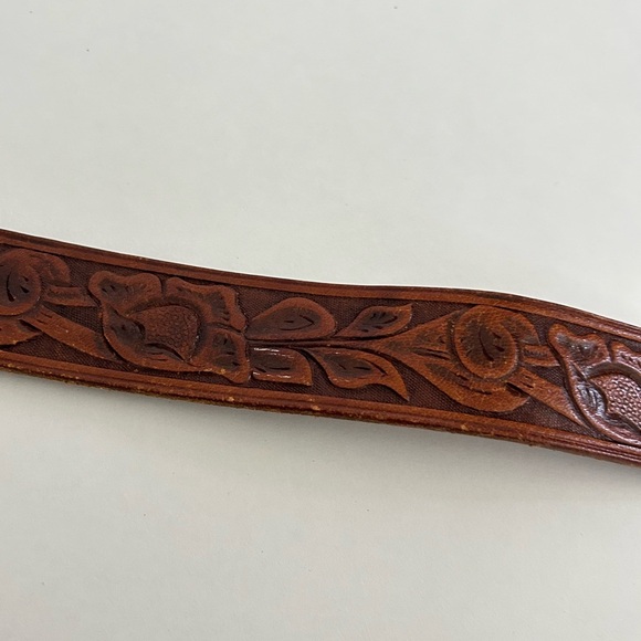 Burton Cowhide Brown Leather Tooled Belt Silver-toned Horse Buckle Western - Picture 7 of 8